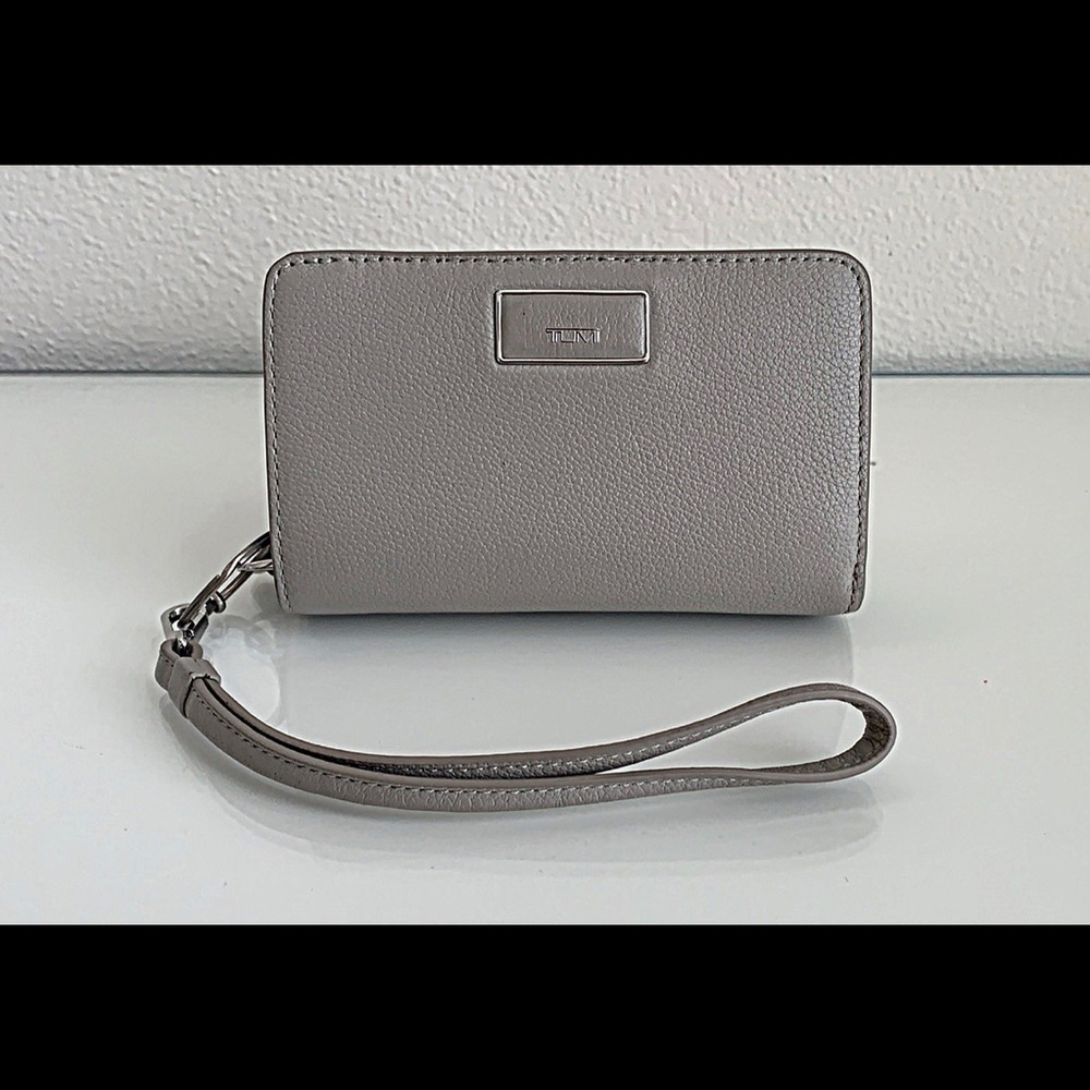 Tumi wallet